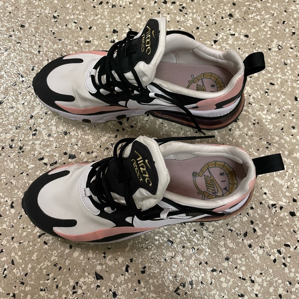 Women’s Nike Air Max 270 React Sneakers Pink and Black size 7.5 - Picture 5 of 7